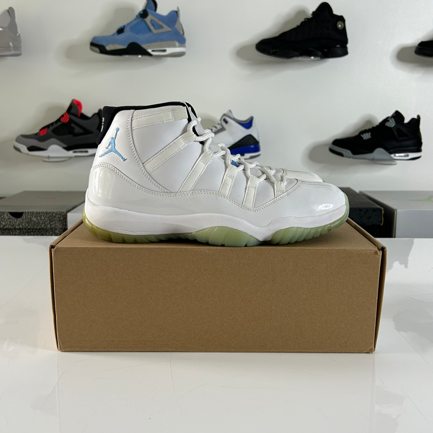 Air Jordan 11 Retro 'Legend Blue' UK 9