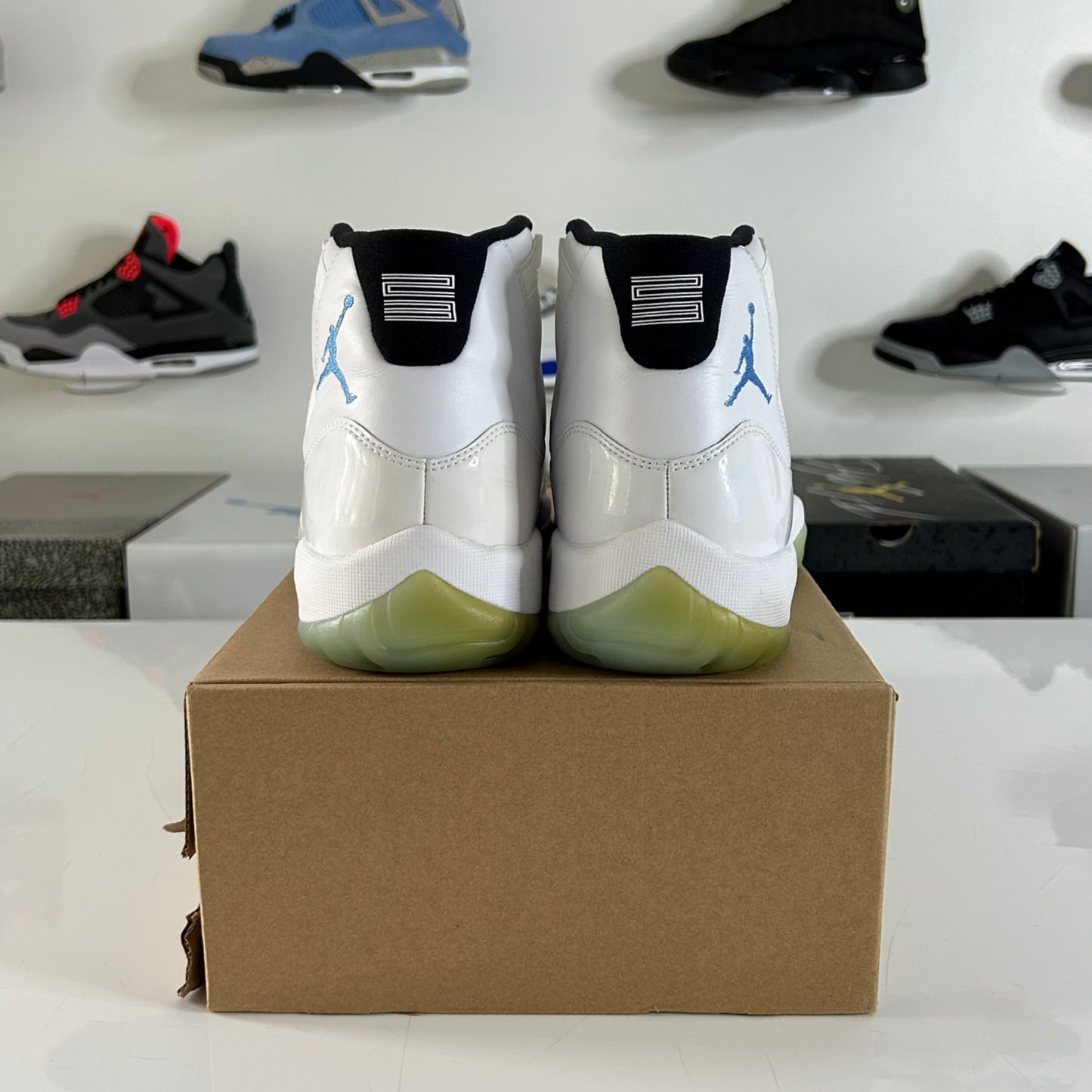 Air Jordan 11 Retro 'Legend Blue' UK 9