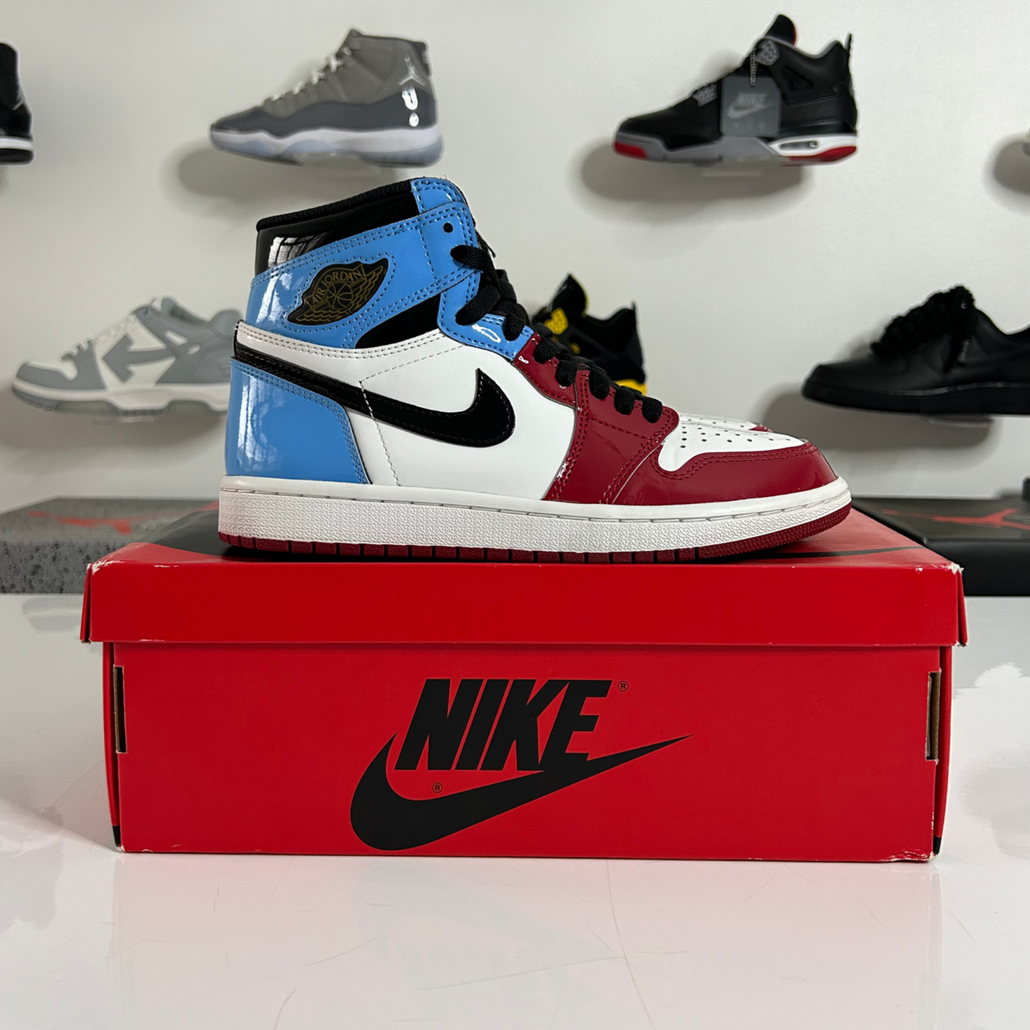 Air Jordan 1 Retro High 'Fearless UNC Chicago' UK 5.5