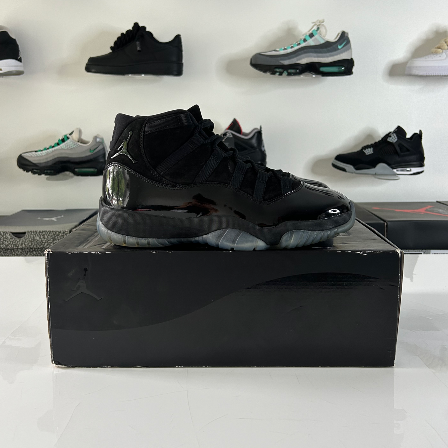 Air Jordan 11 Retro 'Cap and Gown' (Black Cat) UK 9