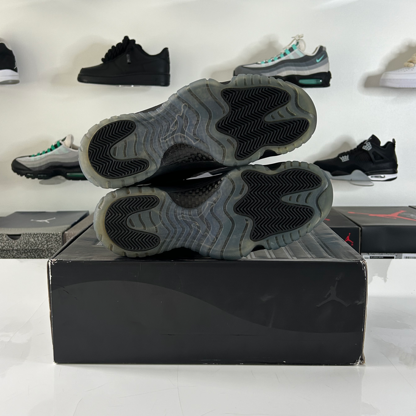 Air Jordan 11 Retro 'Cap and Gown' (Black Cat) UK 9