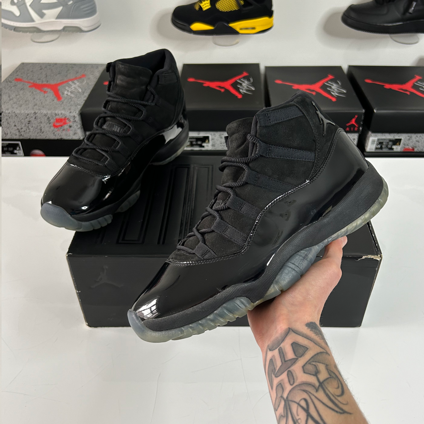 Air Jordan 11 Retro 'Cap and Gown' (Black Cat) UK 9.5