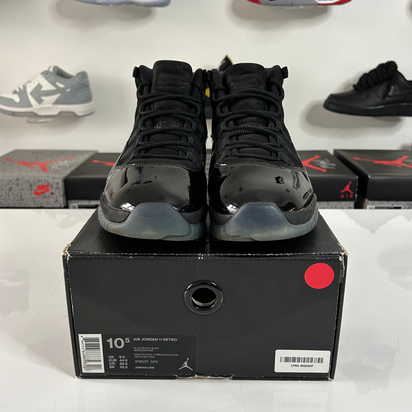 Air Jordan 11 Retro 'Cap and Gown' (Black Cat) UK 9.5