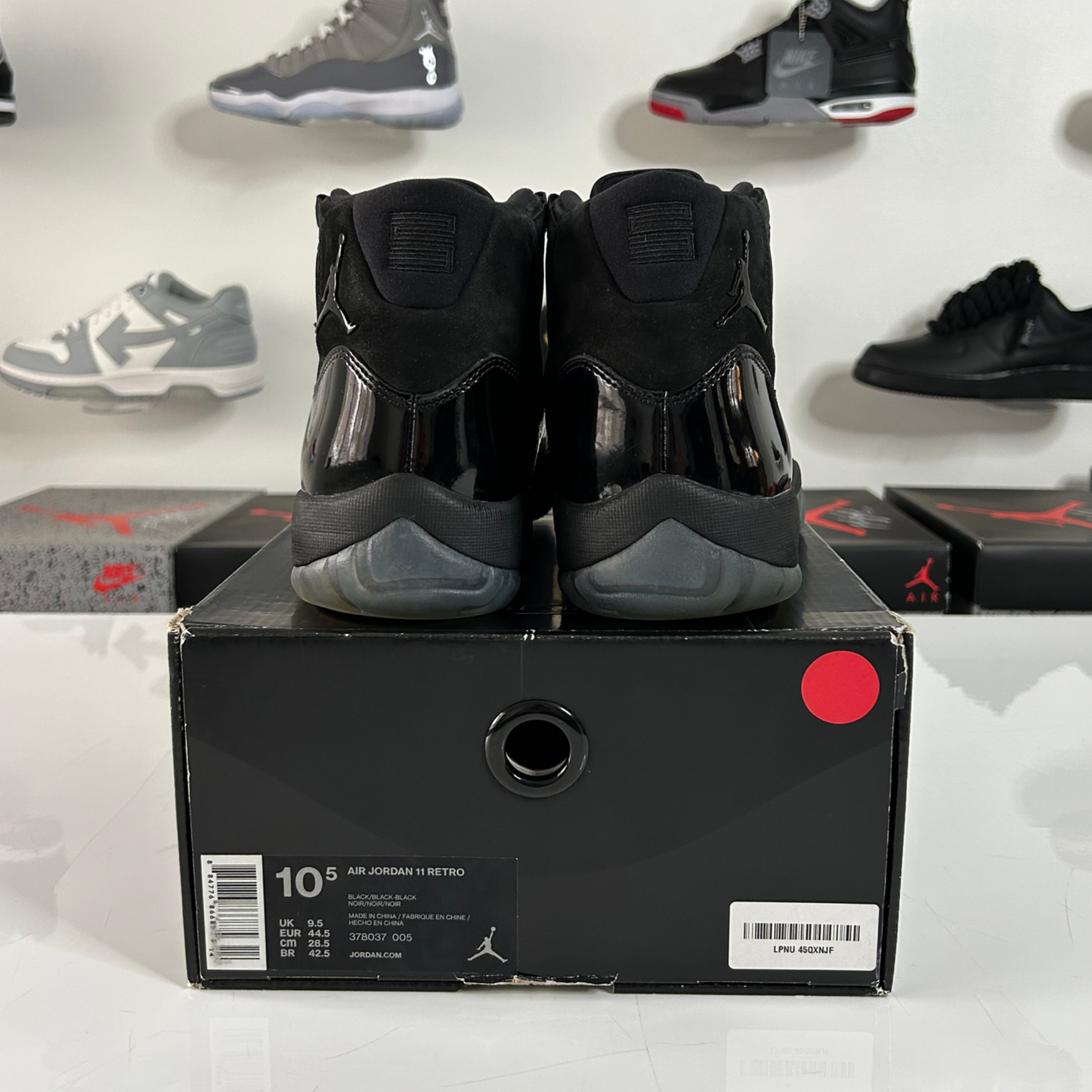 Air Jordan 11 Retro 'Cap and Gown' (Black Cat) UK 9.5