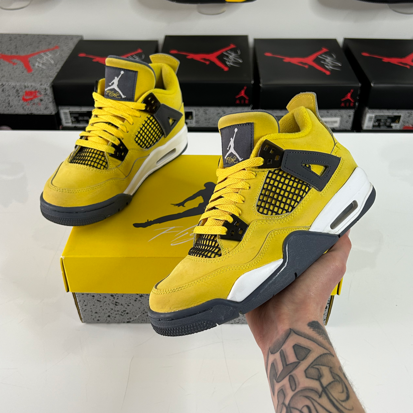Air Jordan 4 Retro 'Lightning' (GS) UK 4.5