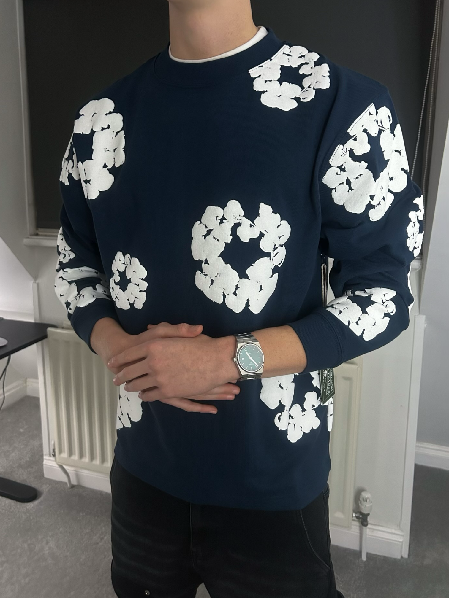 Denim Tears Long Sleeve Cotton Wreath T-shirt/Jumper Navy Denim Tears Long Sleeve Cotton Wreath T-shirt/Jumper Navy